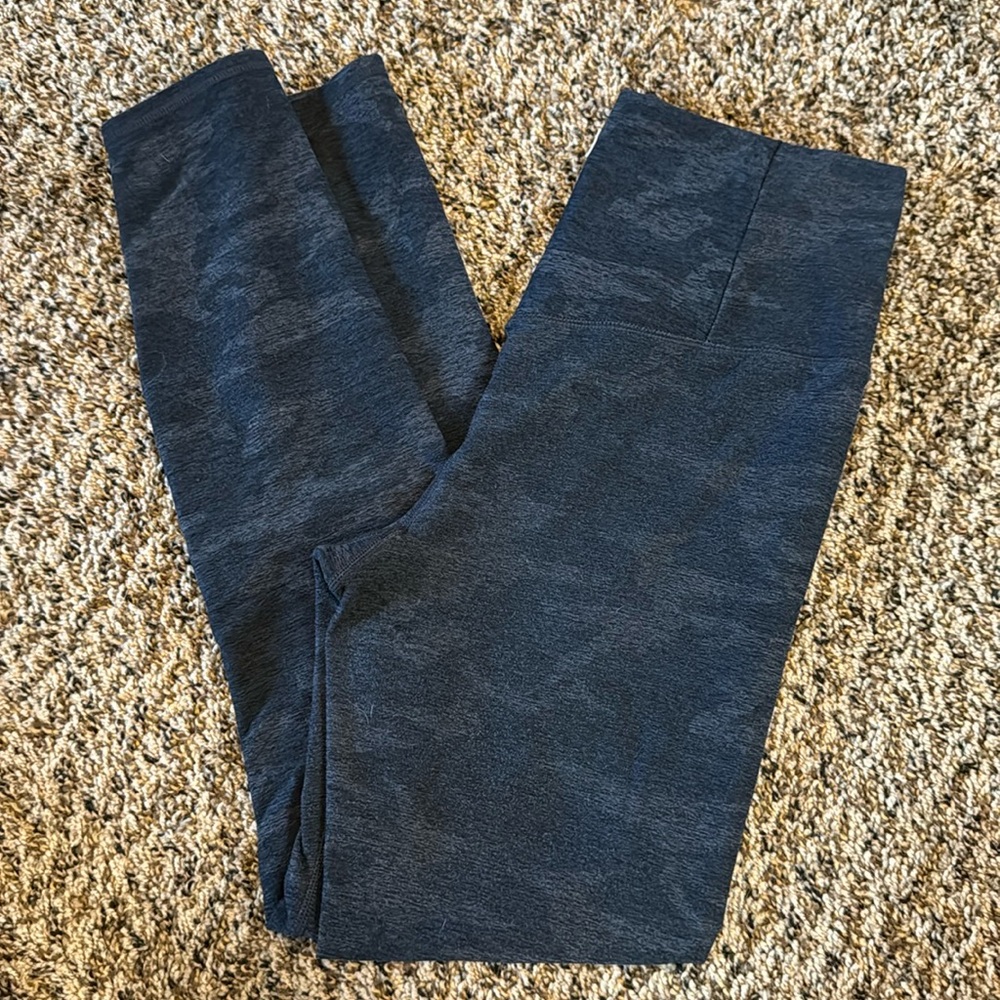 VUORI LEGGINGS SIZE SMALL